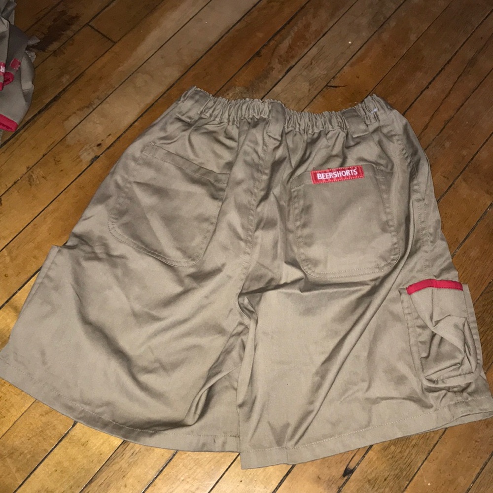 BEER SHORTS 32 waist Men's‎ Tan Cargo Shorts with Elastic Waist and Red Accent